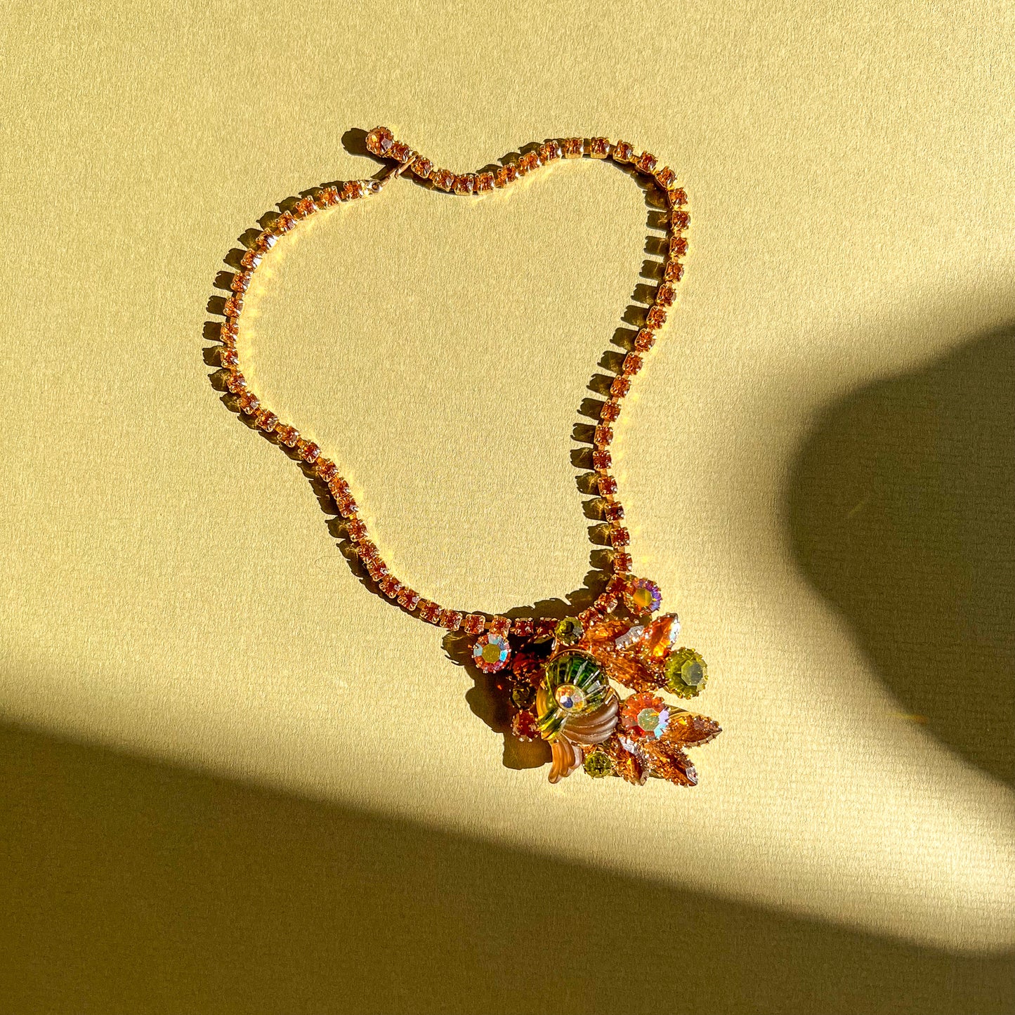 1950s Brown and Green Rhinestone Pendant Necklace