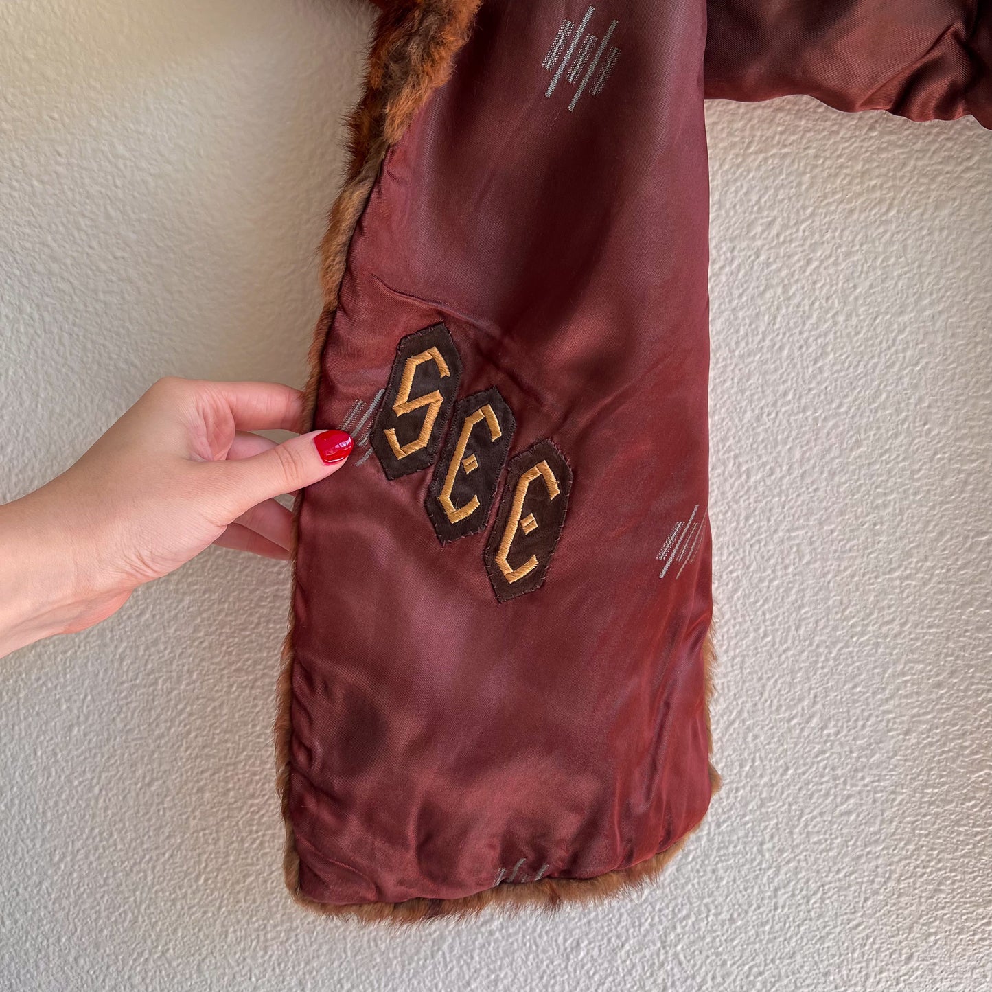 1950s Brown Mink Fur Shawl With Chocolate Silk Lining (S/M)
