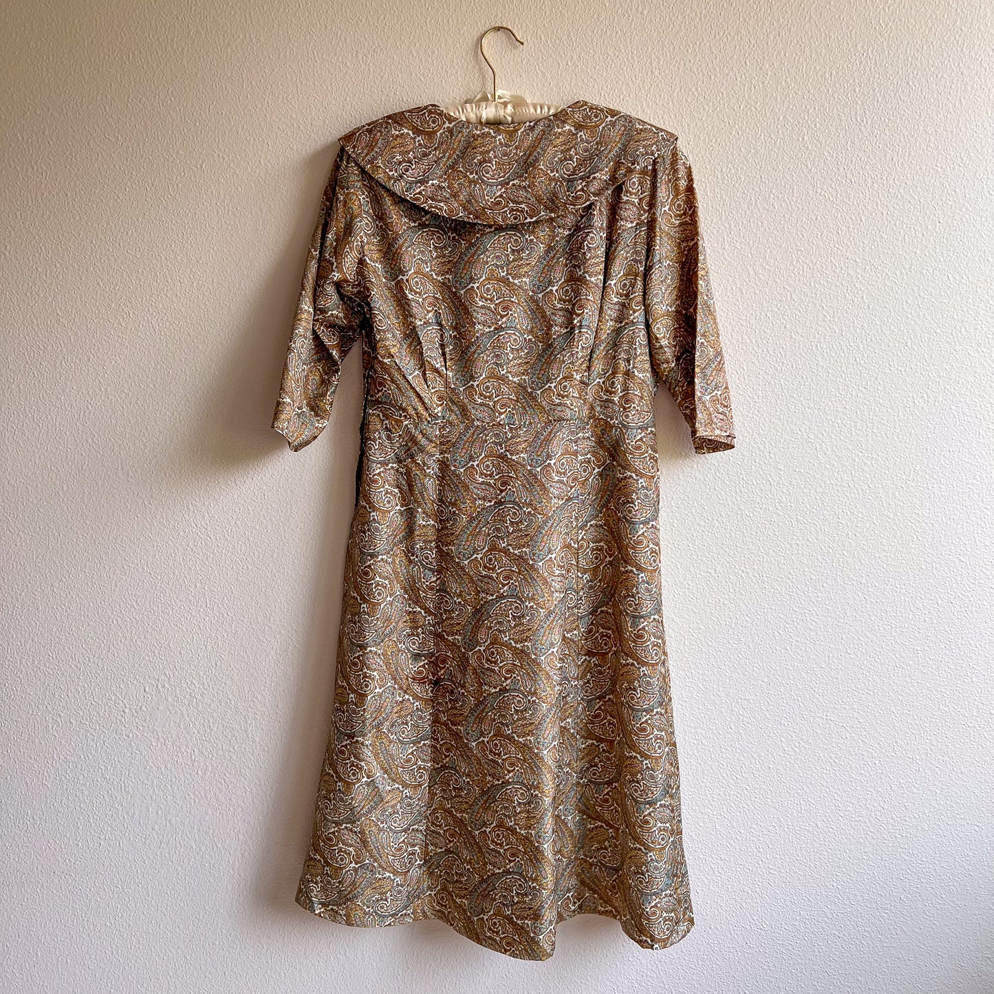 1950s Brown and Blue Paisley Print Silk Dress (M/L)