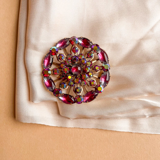 1950s Circular Brooch With Iridescent Pink Rhinestones