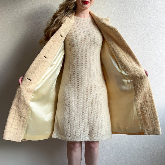 1950s Cream Wool Coat With Ivory Silk Lining (M/L)