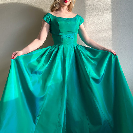 Fabulous 1950s Iridescent Emerald Green Taffeta Gown (XS/S)