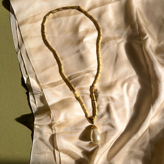 1950s Gold-Tone Necklace With Large Pearl Pendant