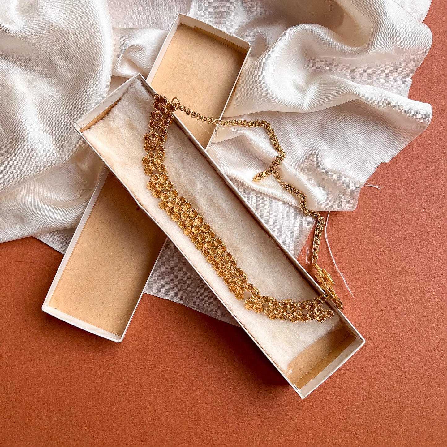 1950s Gold Collar Necklace With Layered Tiny Flowers