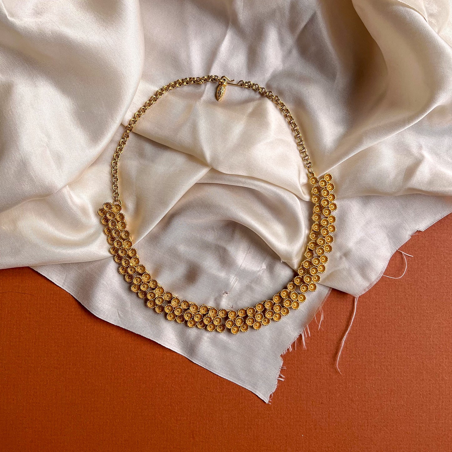 1950s Gold Collar Necklace With Layered Tiny Flowers