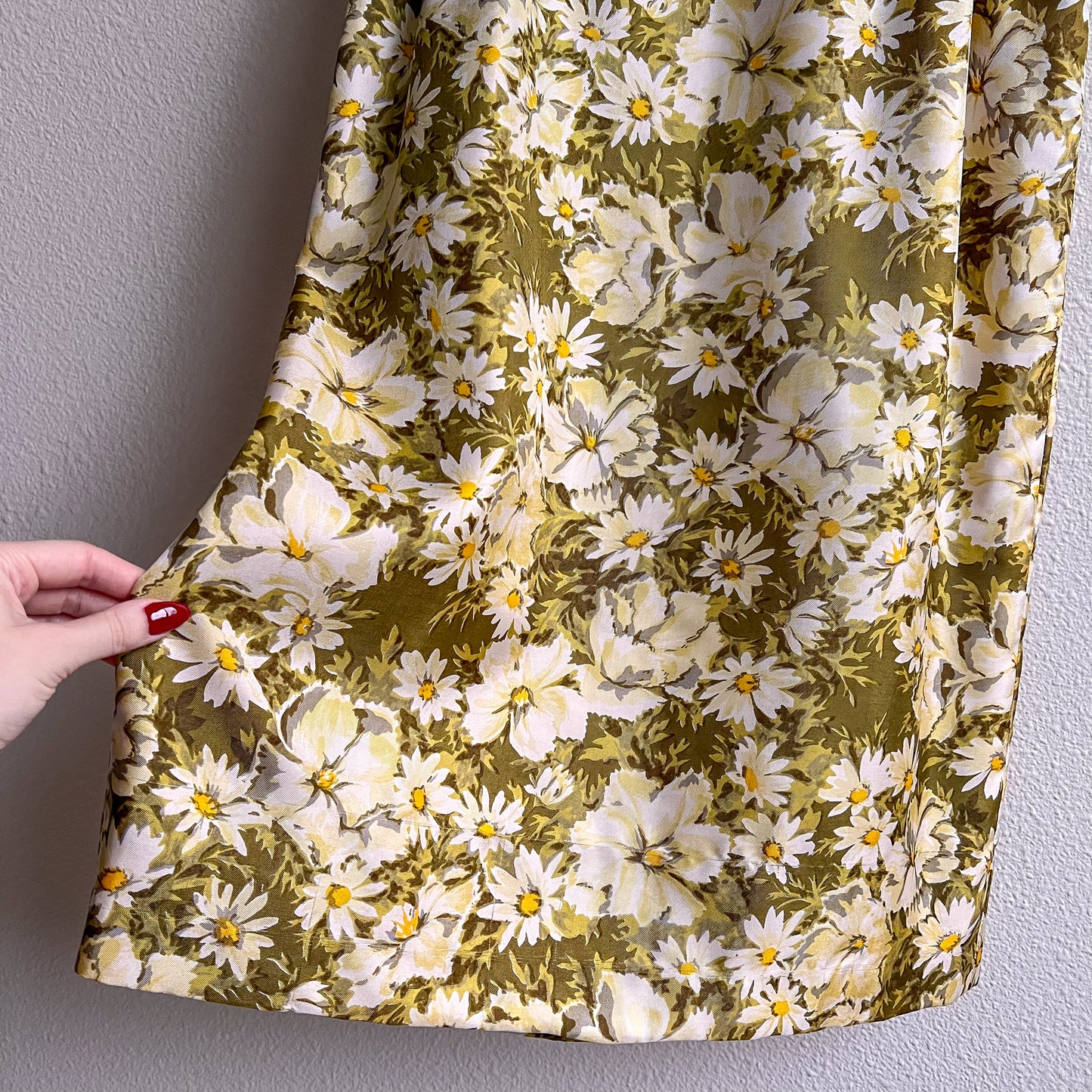 1950s Green Silk Dress With White Daisy Print (S)