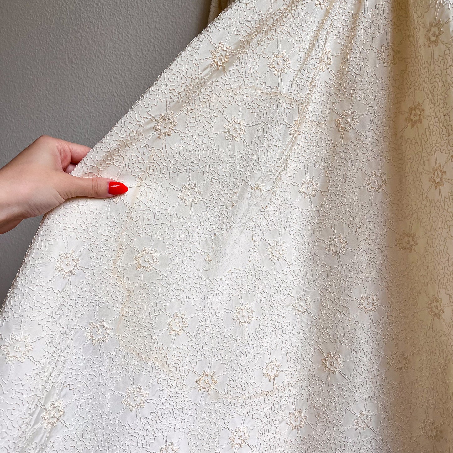 Stunning 1950s Ivory Embroidered Tea Dress (XS/S)