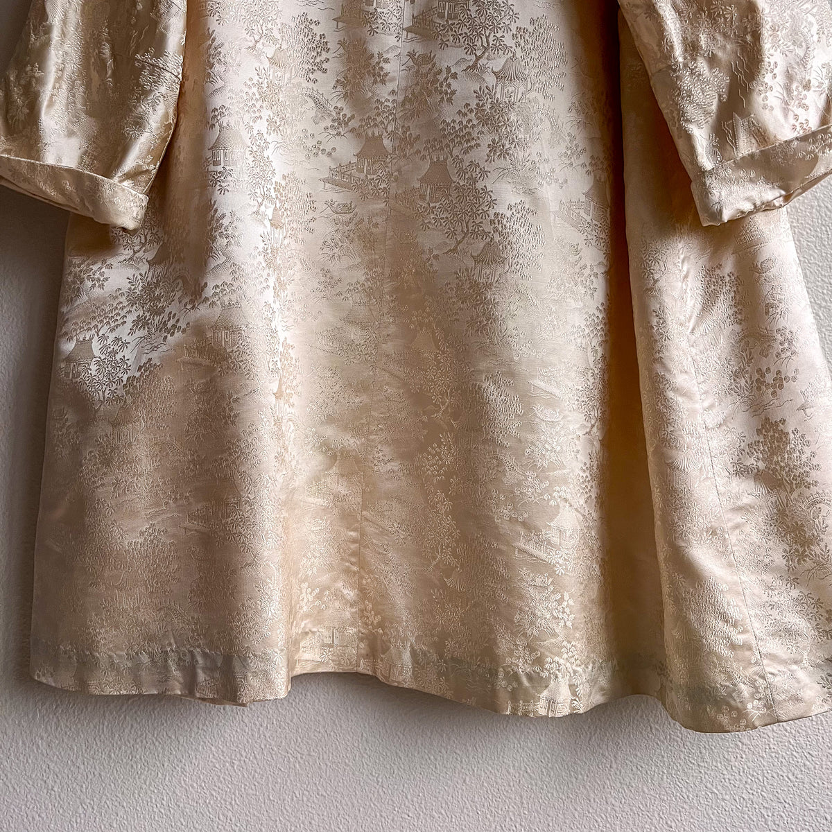 1950s Ivory Silk Jacquard Open Coat (M/L)