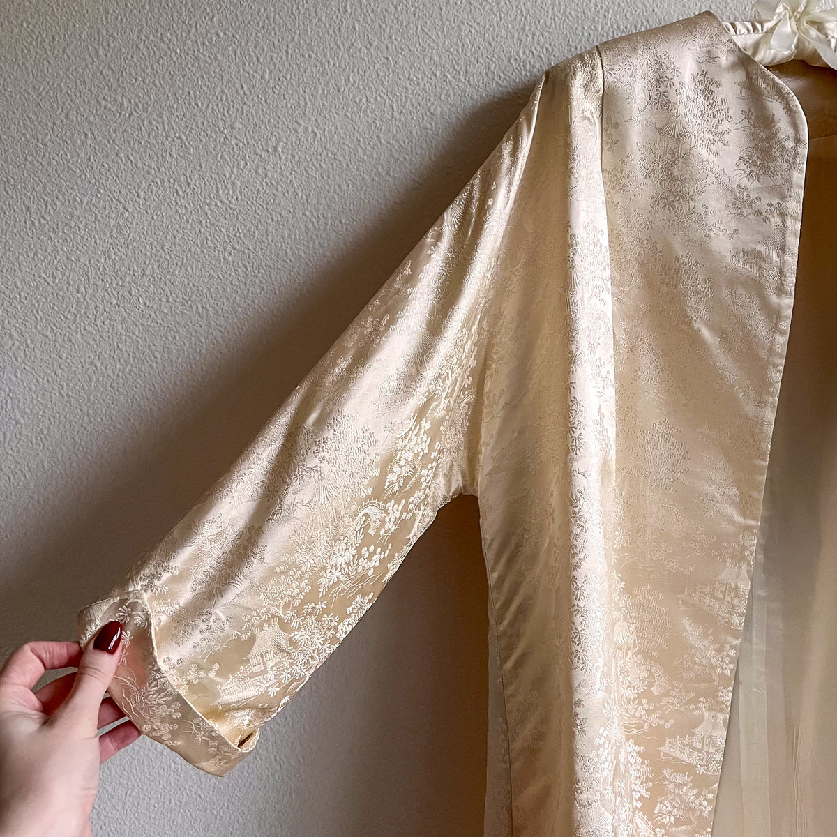 1950s Ivory Silk Jacquard Open Coat (M/L)