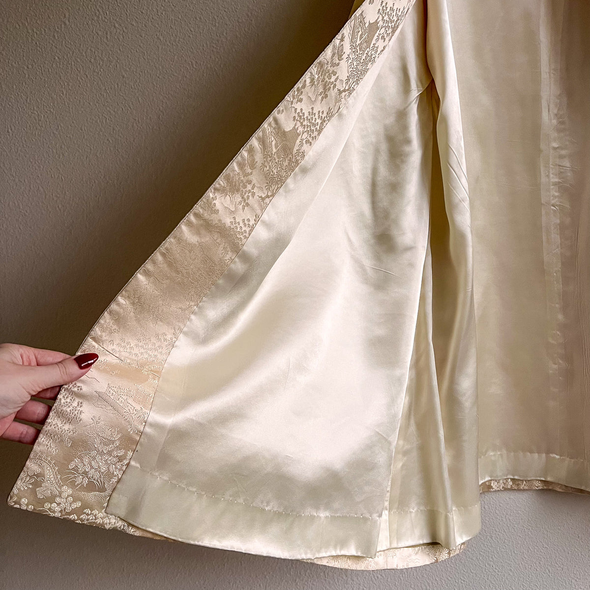1950s Ivory Silk Jacquard Open Coat (M/L)