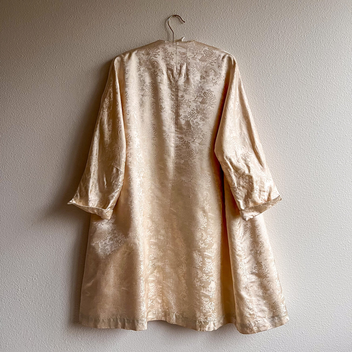 1950s Ivory Silk Jacquard Open Coat (M/L)