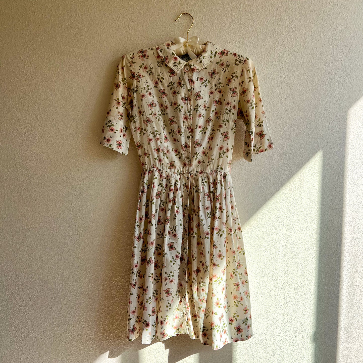 1950s Ivory Summer Dress With Pink Florals and Butterflies (XXS)