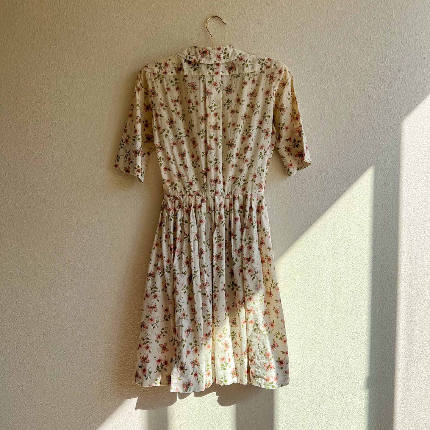 1950s Ivory Summer Dress With Pink Florals and Butterflies (XXS)