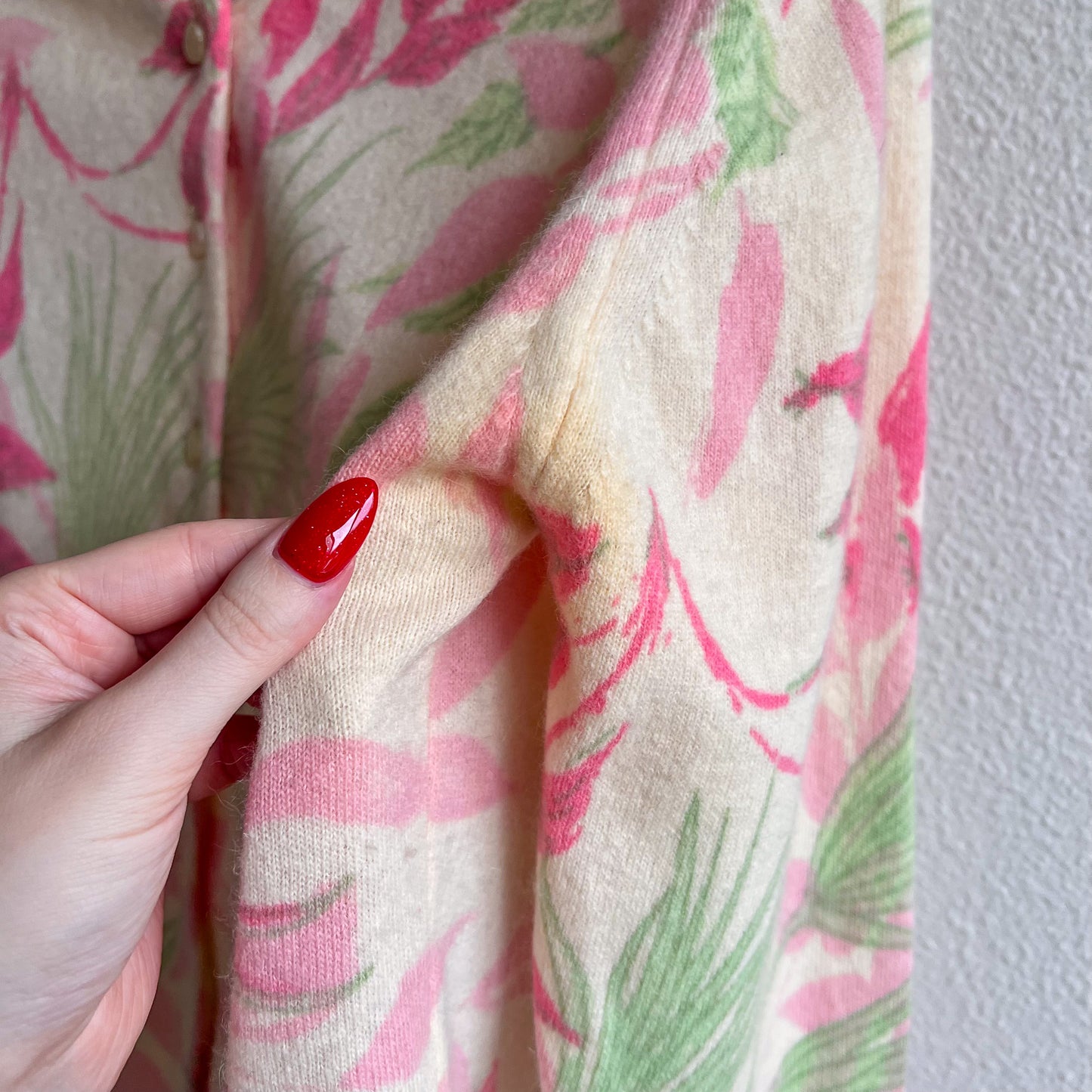 1950s Pink and Green Leaves Pattern Cardigan (S/M)