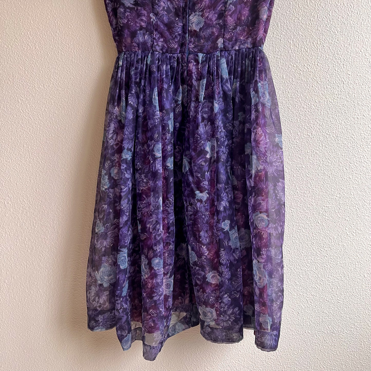 1950s Deep Purple Floral Chiffon Party Dress (M)