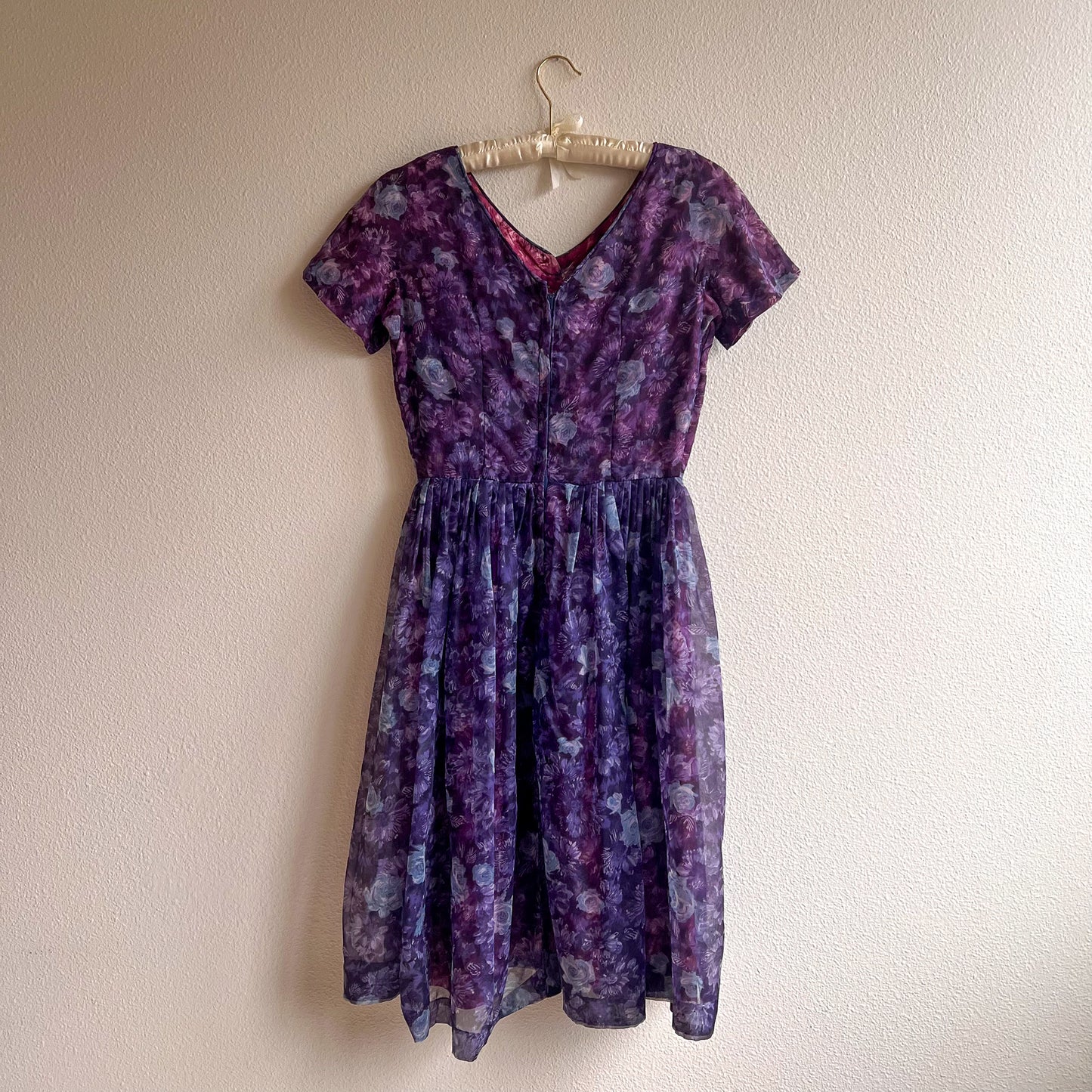 1950s Deep Purple Floral Chiffon Party Dress (M)