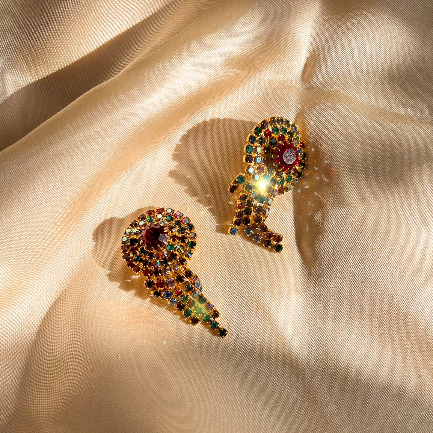 1950s Red and Green Rhinestone Fringe Clip-On Earrings