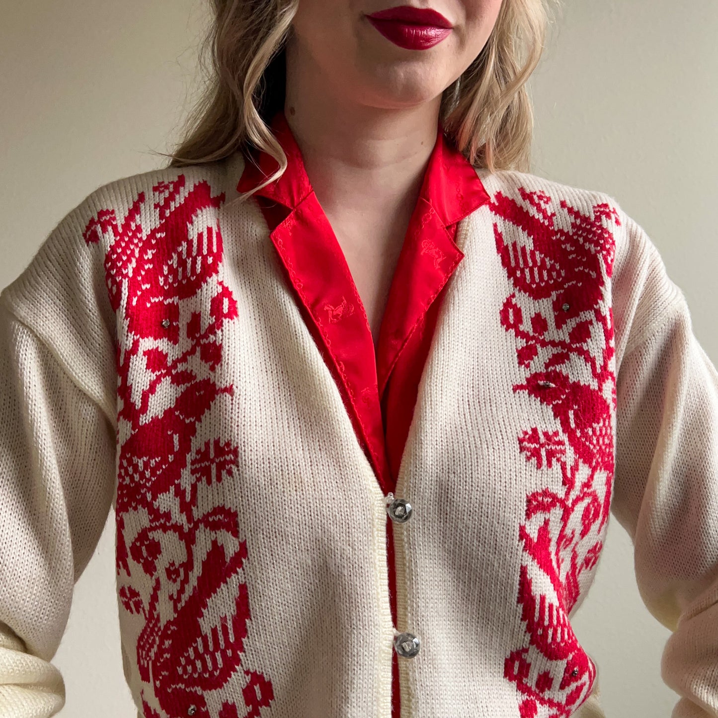 1950s White Cardigan With Red Bird Pattern (M/L)