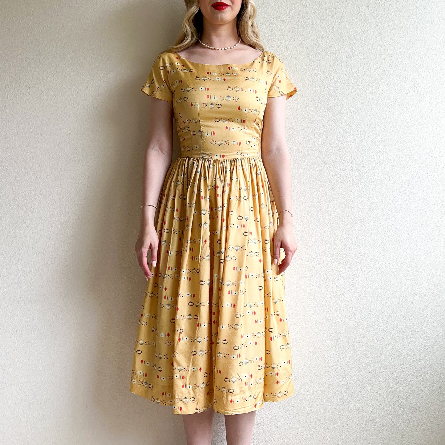 Darling 1950s Yellow Silk Dress With Delicate Print (XS)