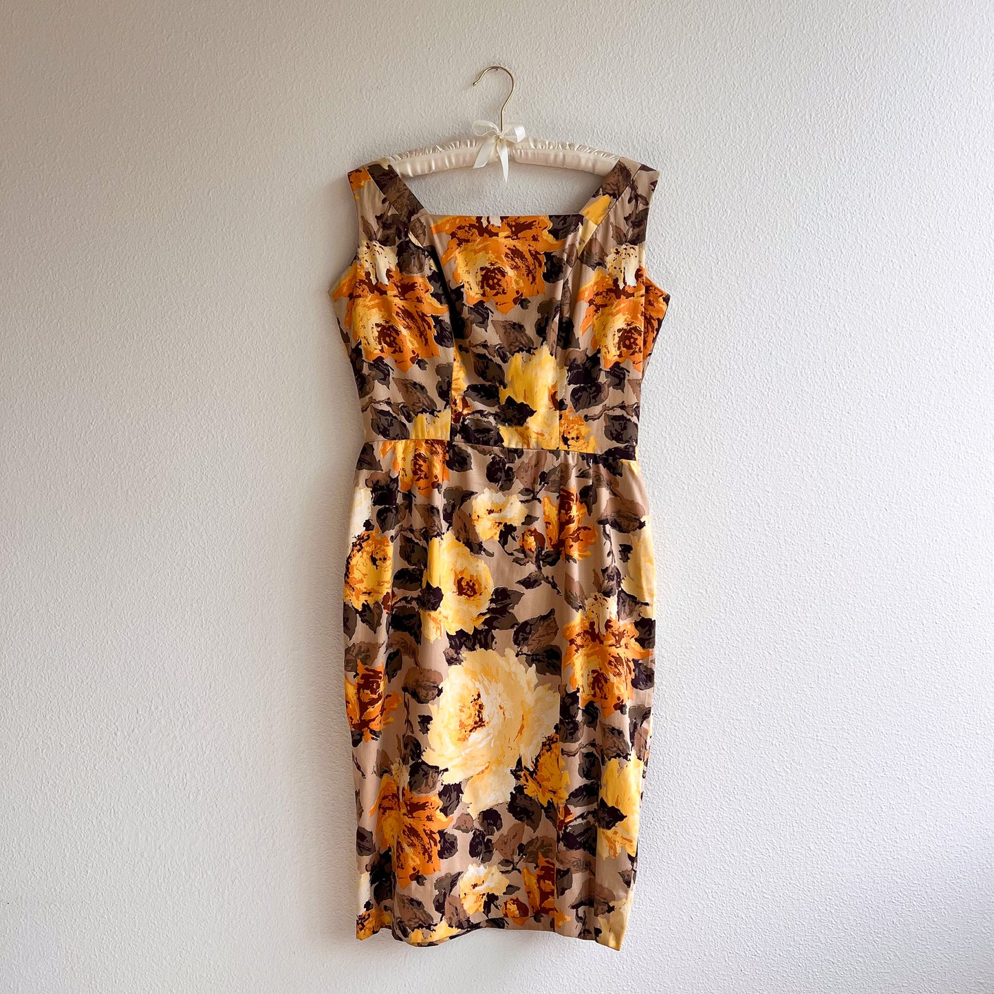 1960s Autumnal Blooming Roses Print Dress (M/L)