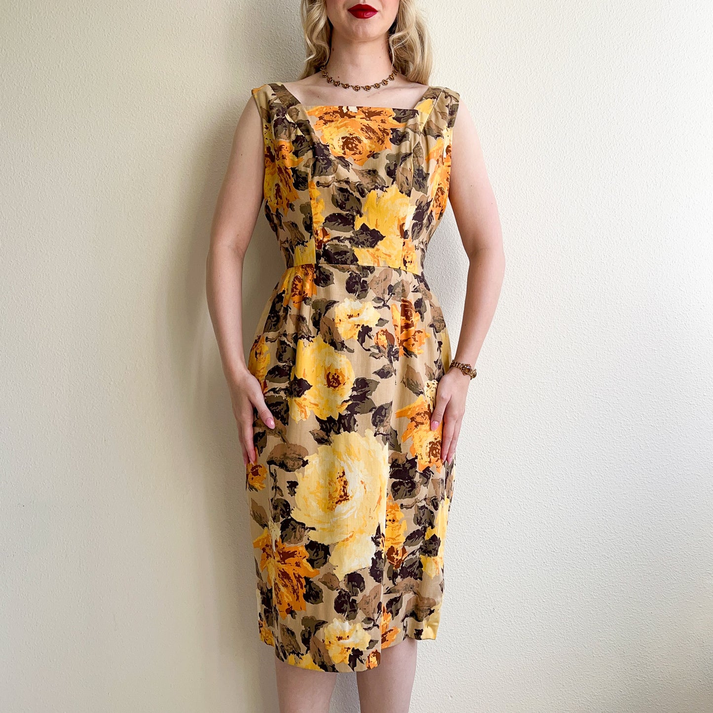1960s Autumnal Blooming Roses Print Dress (M/L)