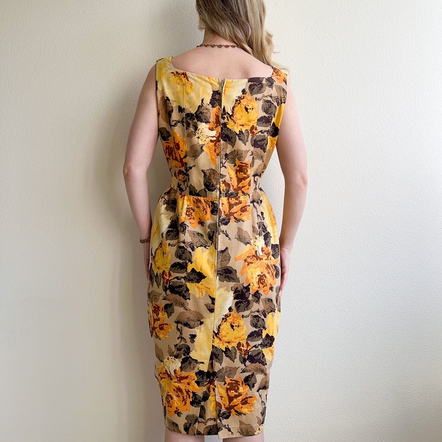 1960s Autumnal Blooming Roses Print Dress (M/L)