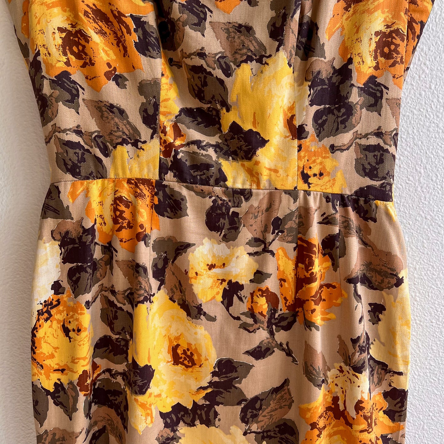 1960s Autumnal Blooming Roses Print Dress (M/L)