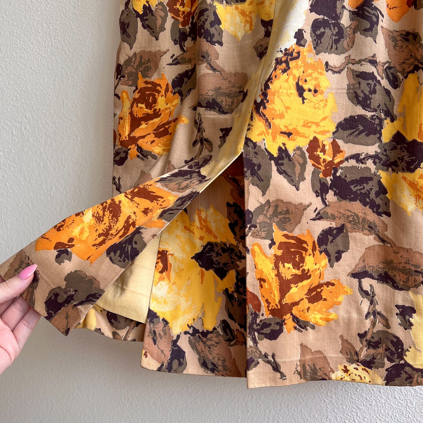 1960s Autumnal Blooming Roses Print Dress (M/L)