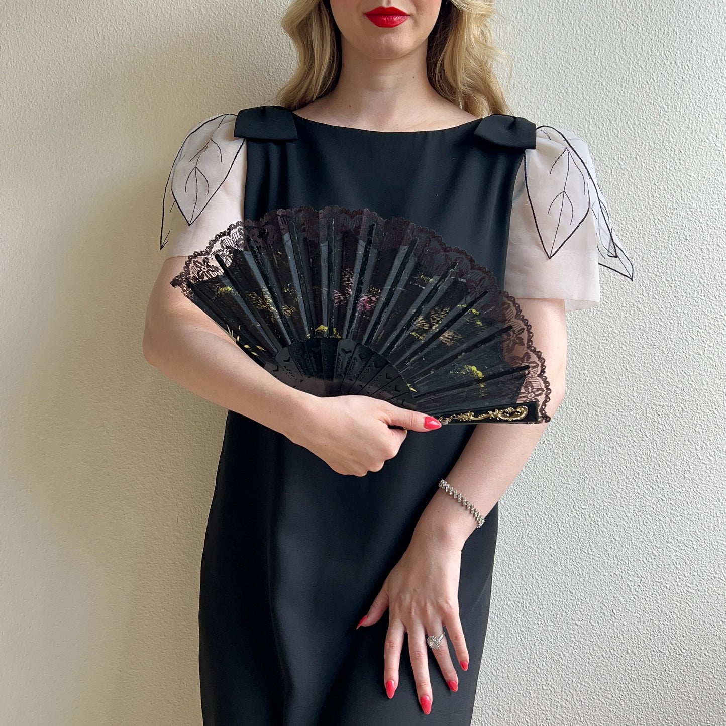 1960s Hand Painted Black Lace Fan