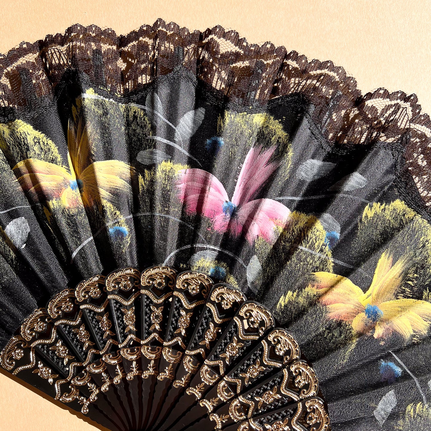 1960s Hand Painted Black Lace Fan