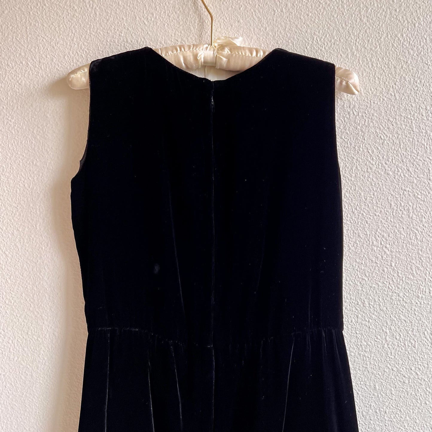 1960s Black Velvet Party Dress With Rhinestones (S)