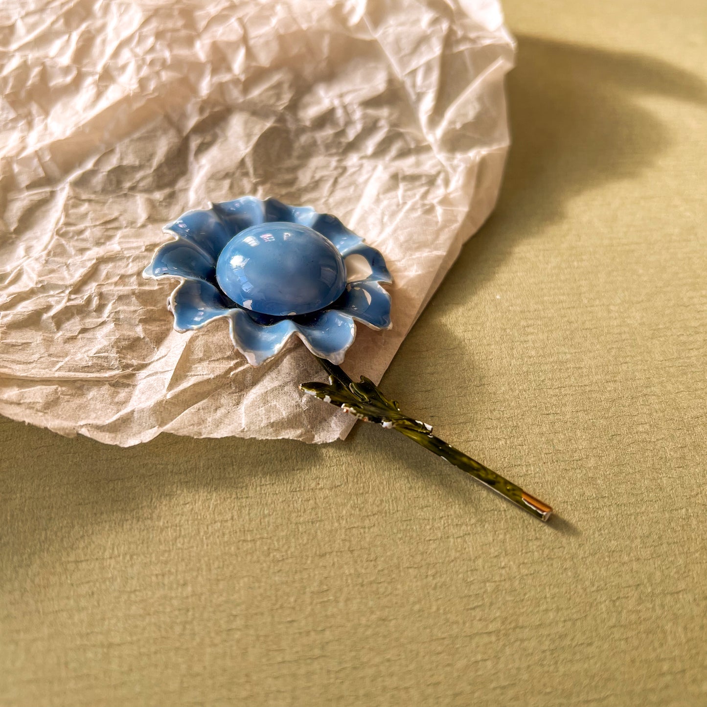 1960s Blue Daisy Flower Brooch