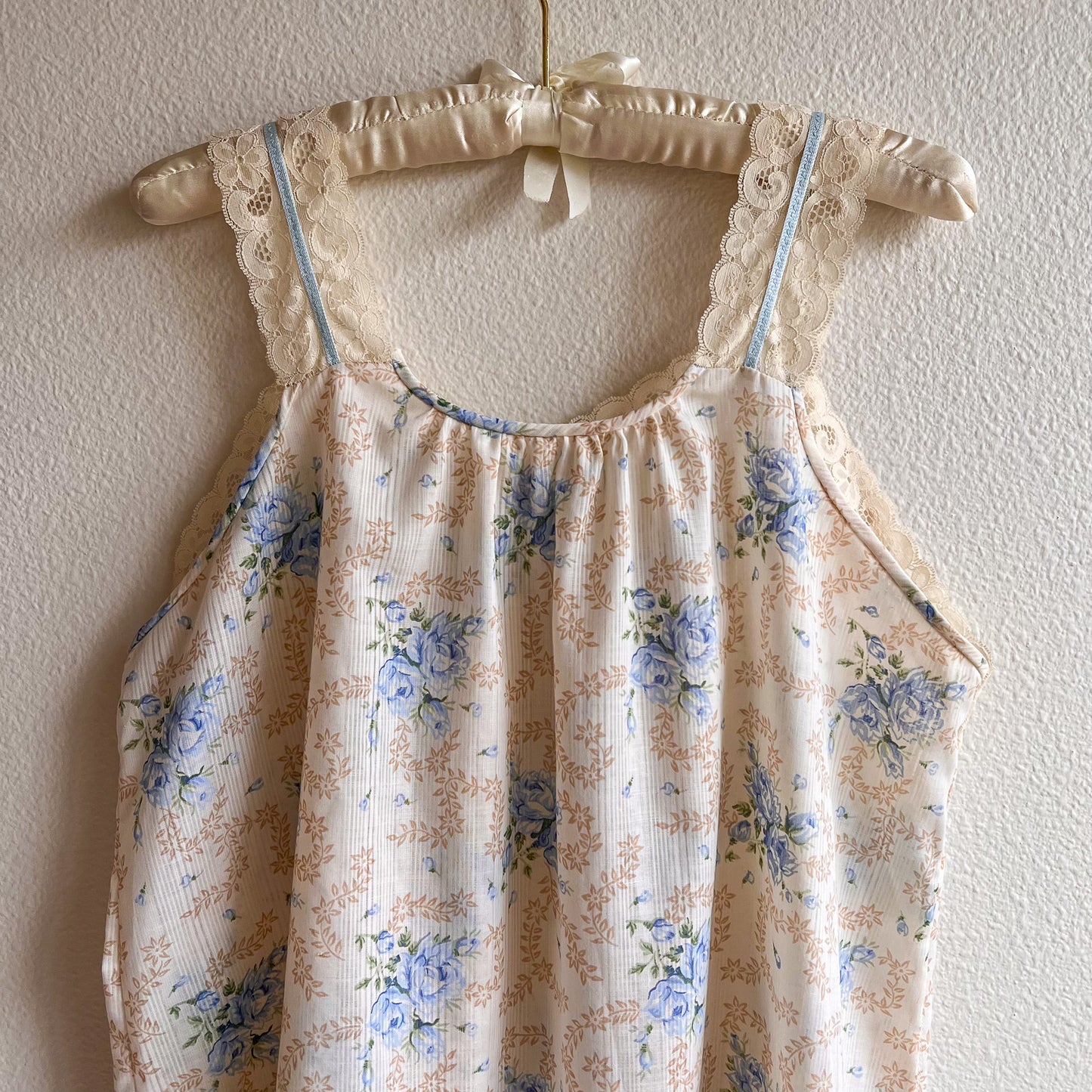 1960s Blue Floral Cotton Nightgown (M/L)
