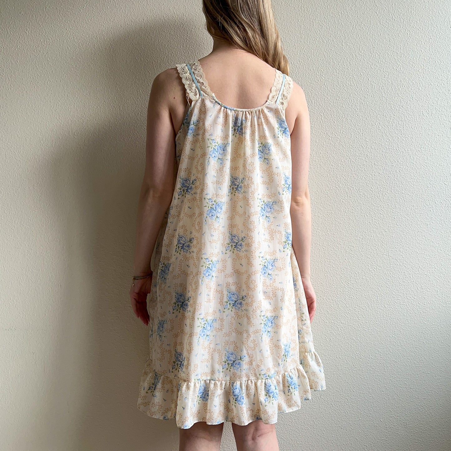 1960s Blue Floral Cotton Nightgown (M/L)