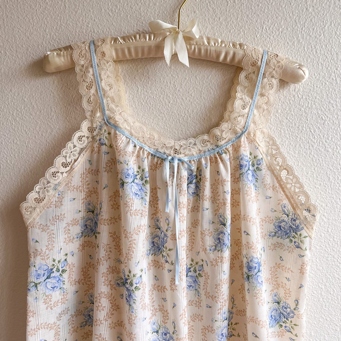 1960s Blue Floral Cotton Nightgown (M/L)