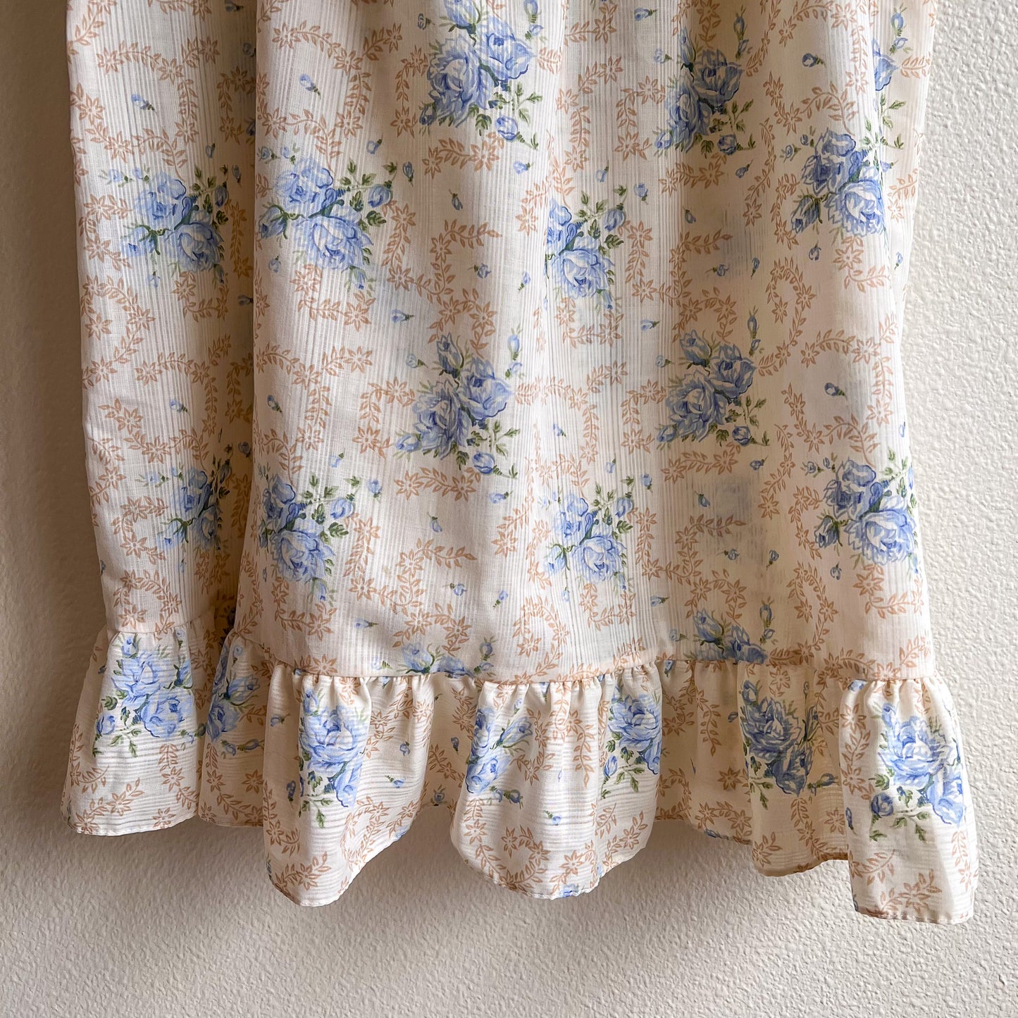 1960s Blue Floral Cotton Nightgown (M/L)