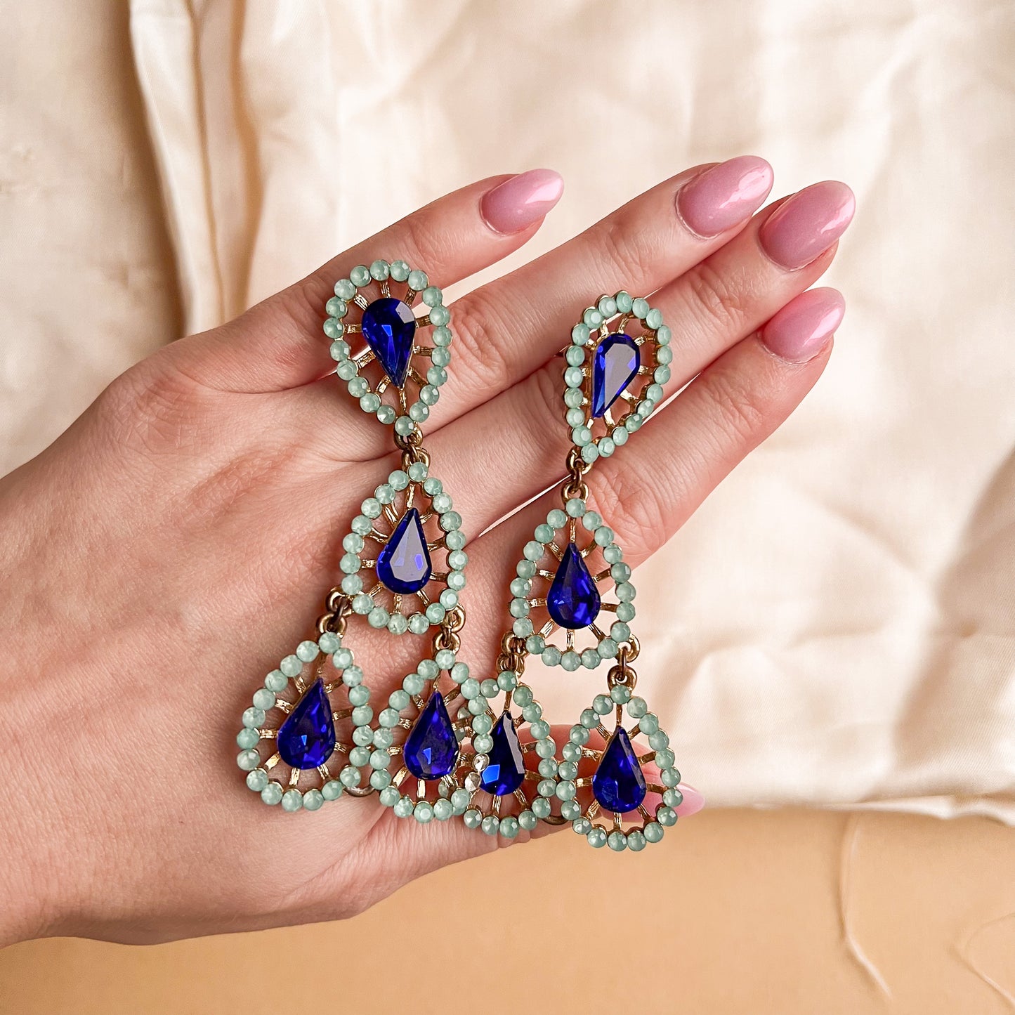 Fabulous 1960s Blue Gemstones Dangling Earrings