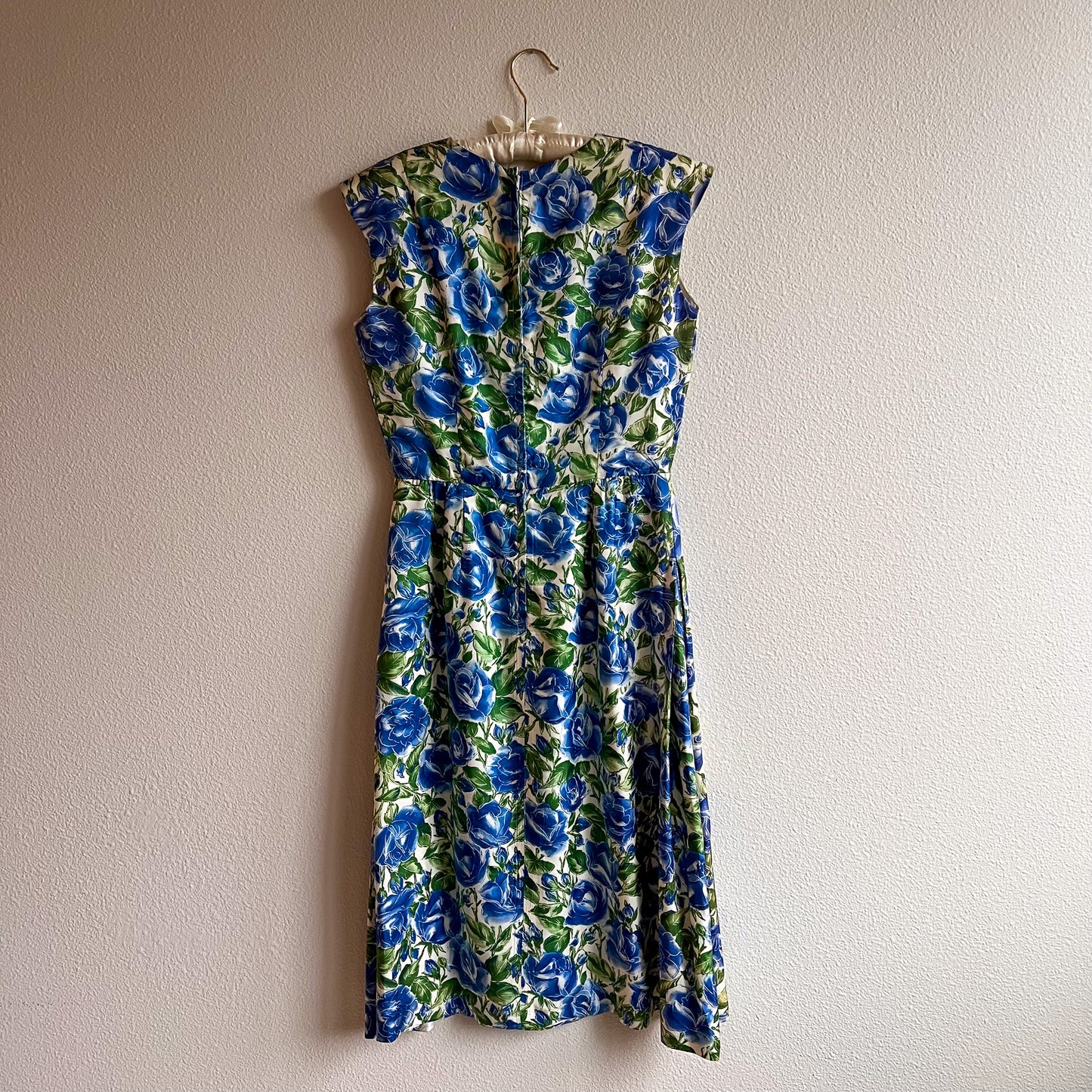 1960s Blue Roses Silk Sheath Dress (S)