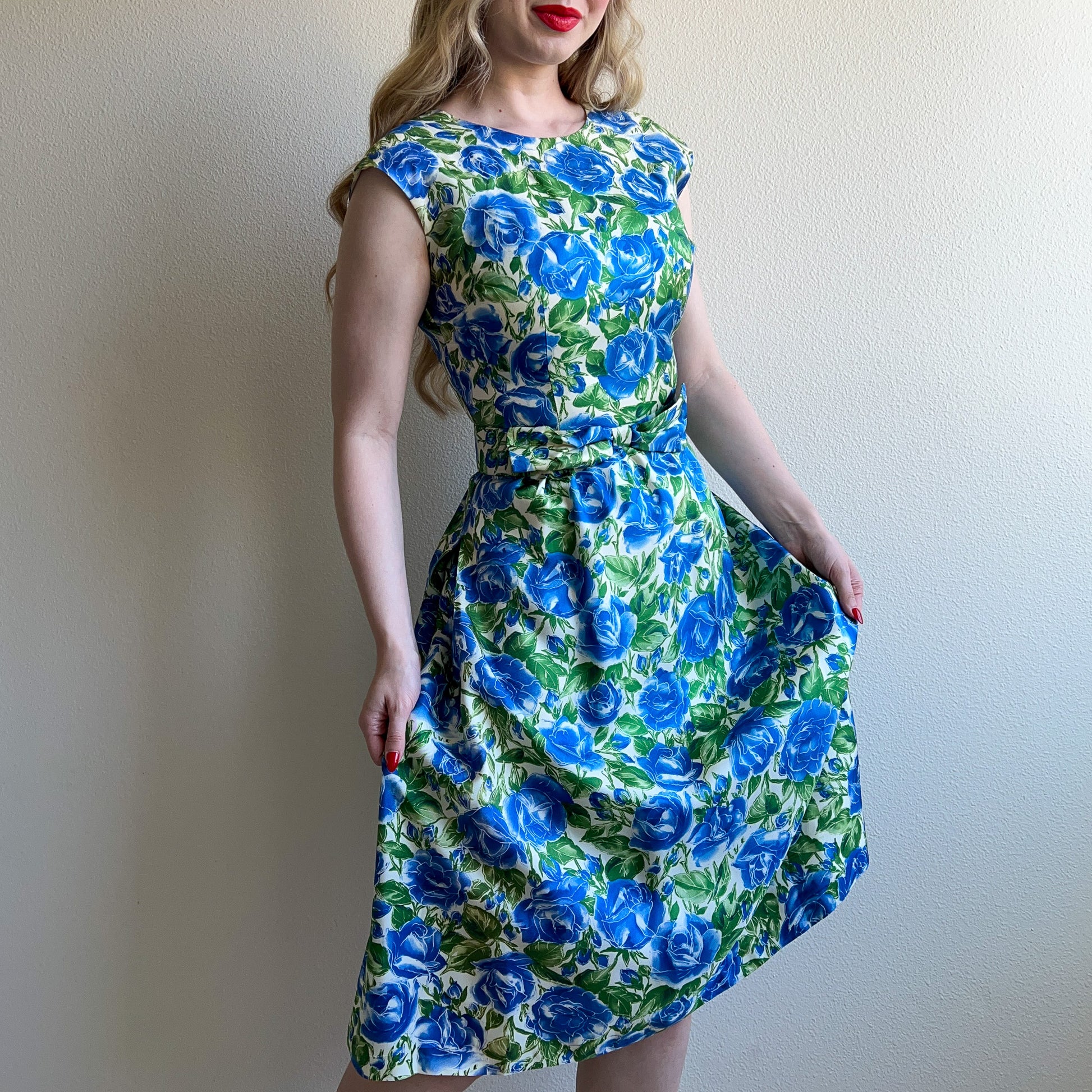 1960s Blue Roses Silk Sheath Dress (S) – Studio Gloria Vintage