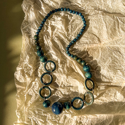 Retro 1960s Blue Wood Beads Necklace