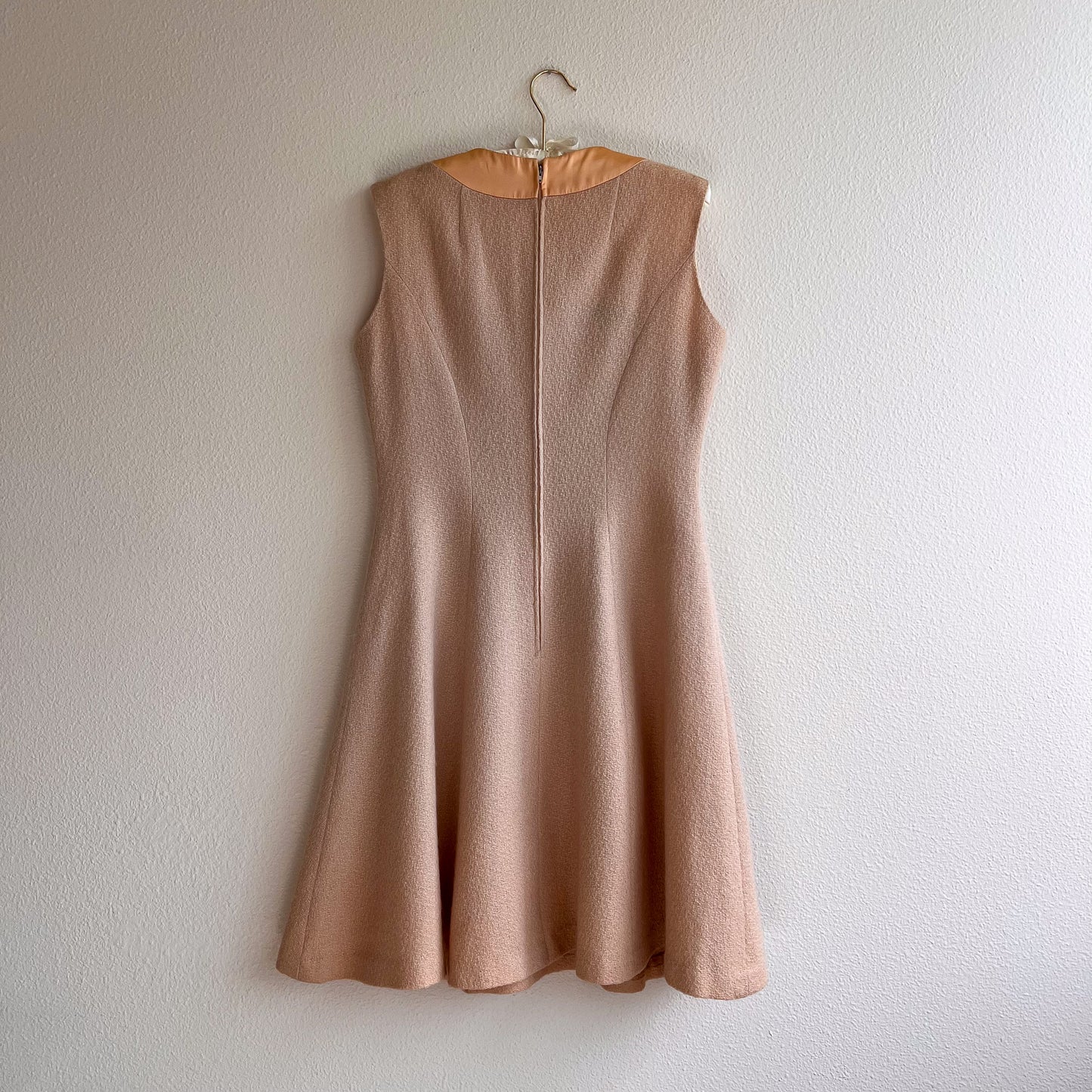 Stunning 1960s Cream Wool and Silk Dress (M/L)