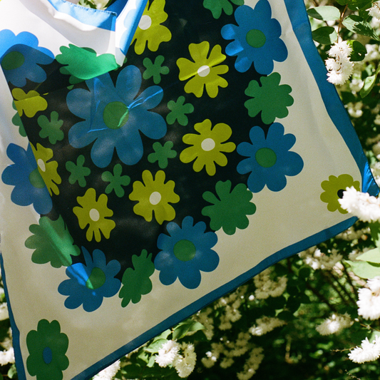 1960s Blue and Green Daisy Print Scarf
