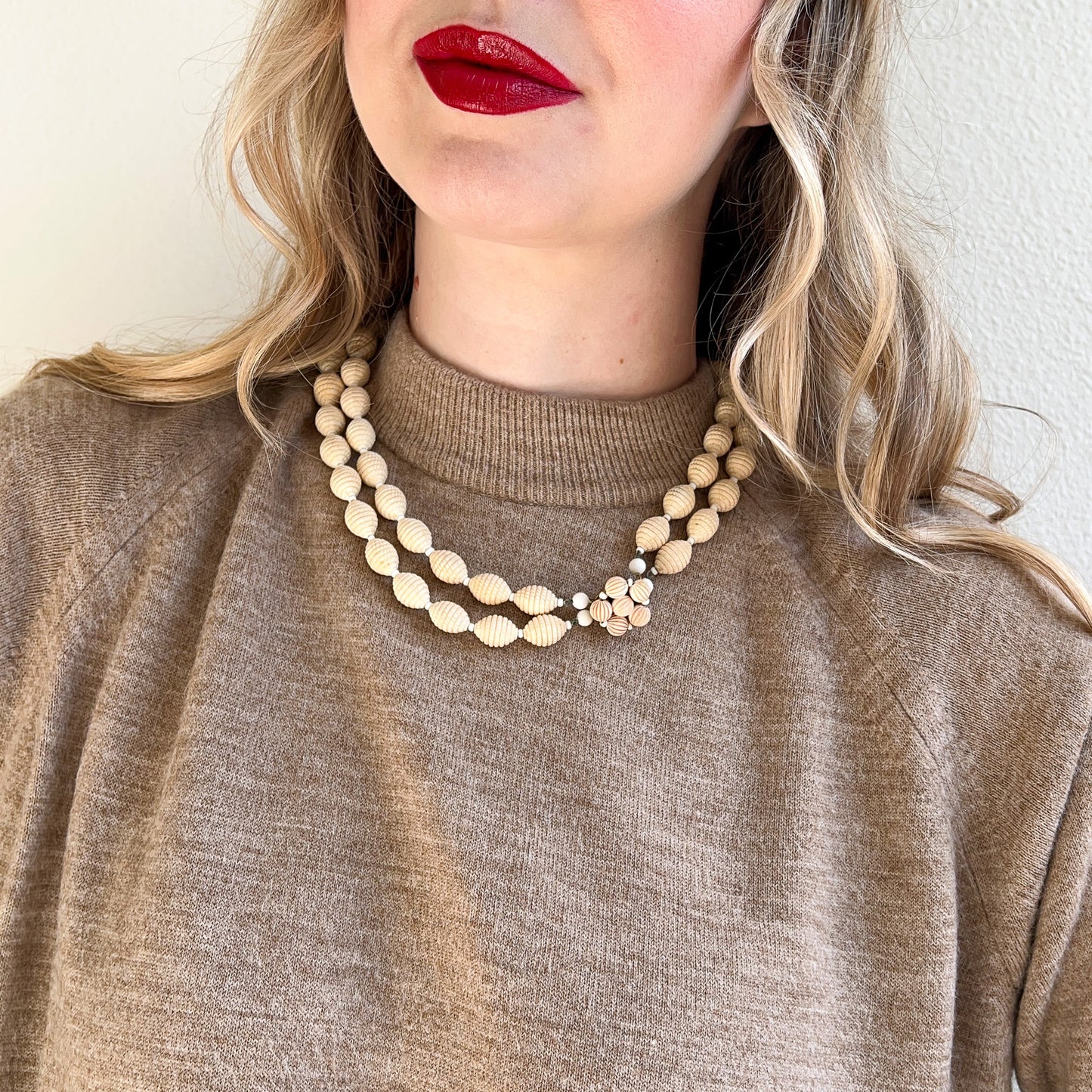 1960s Double-Strand Etched Cream Beaded Necklace