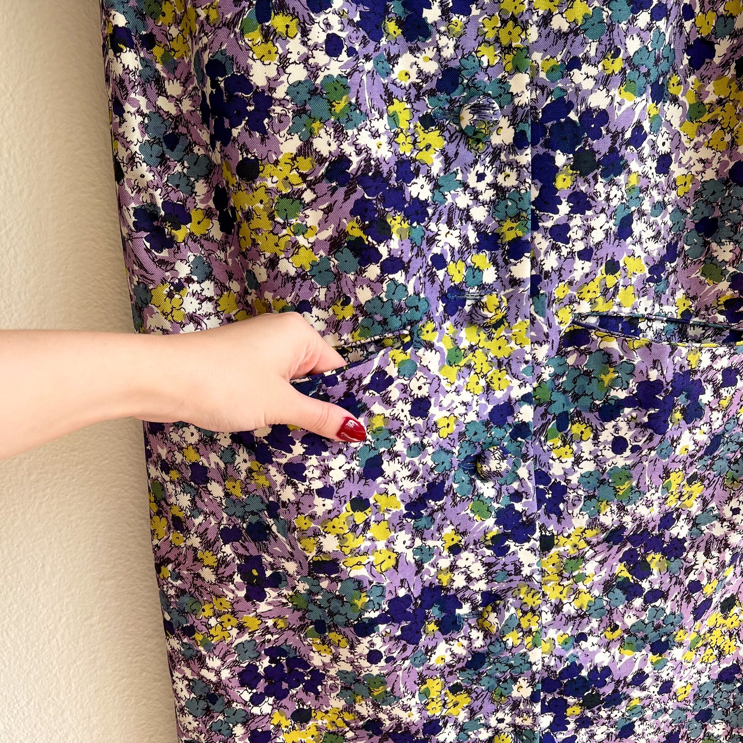 1960s Floral Buttoned Dress With Short Sleeves (S/M)