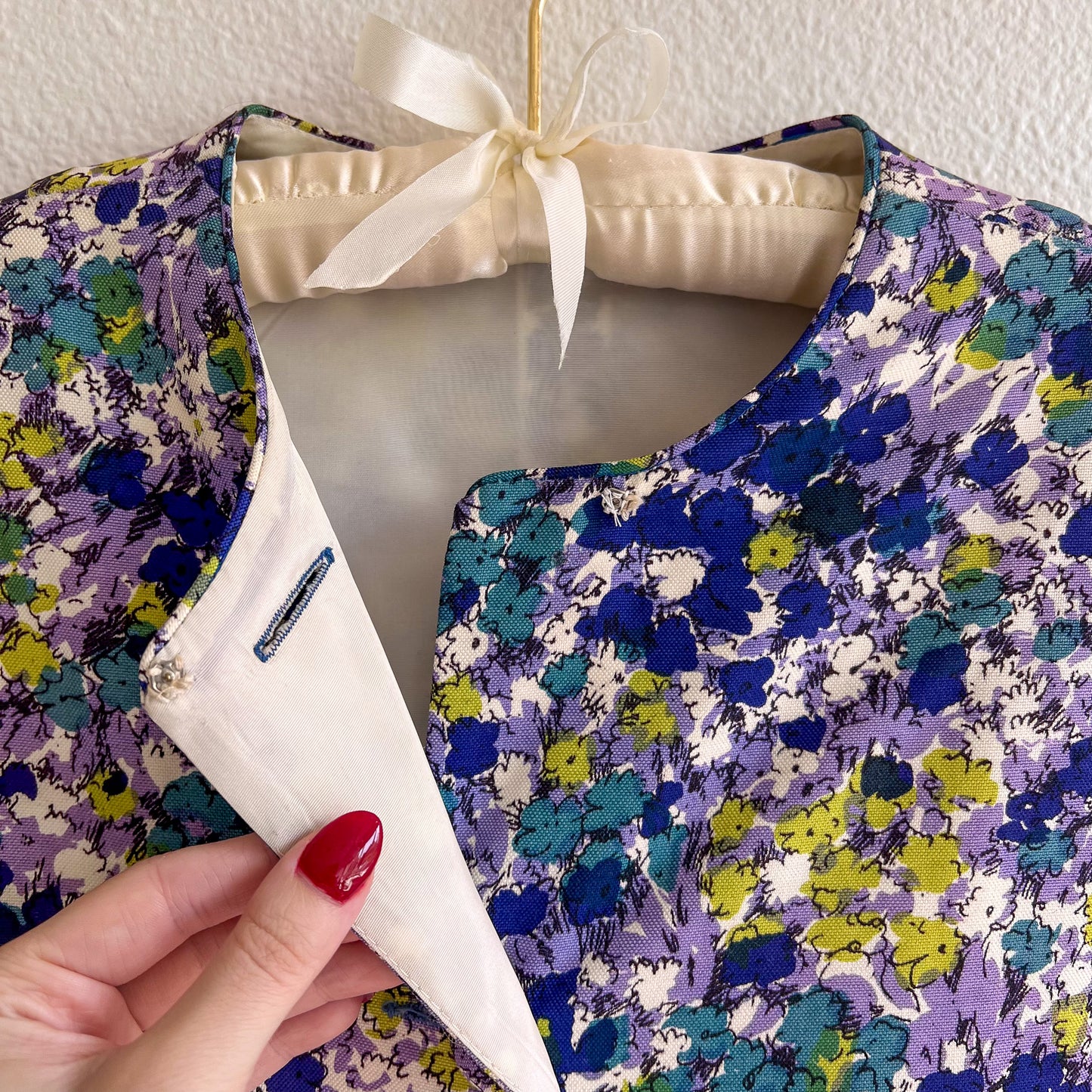 1960s Floral Buttoned Dress With Short Sleeves (S/M)