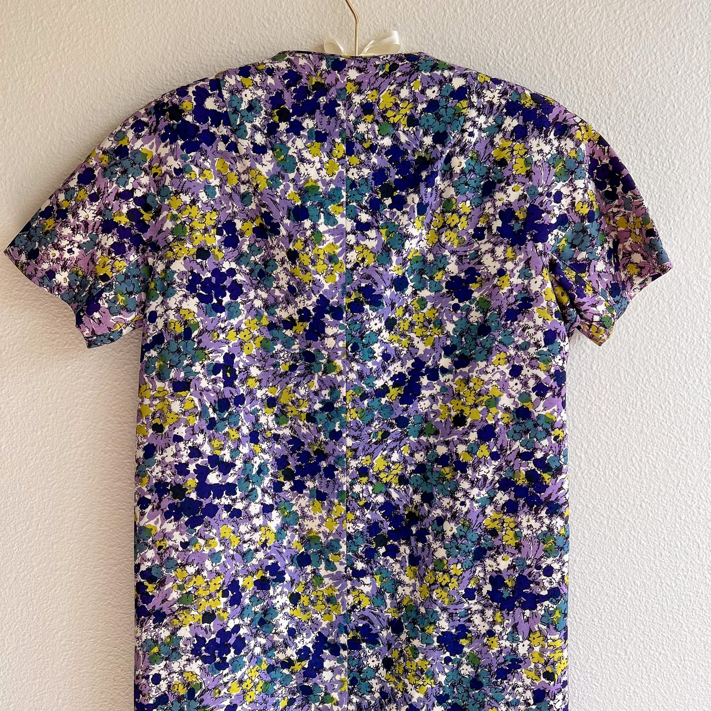 1960s Floral Buttoned Dress With Short Sleeves (S/M)