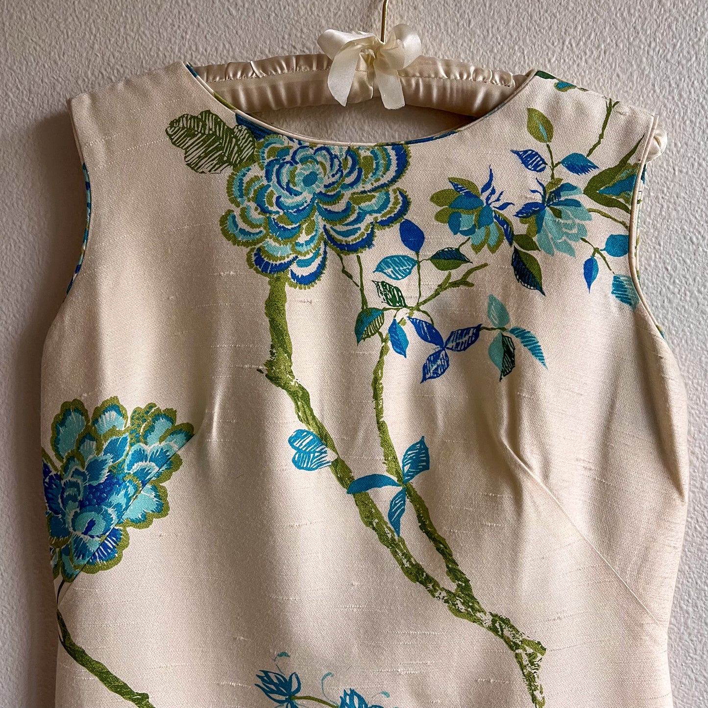 1960s Ivory Belted Dress With Blue Flowers (M)