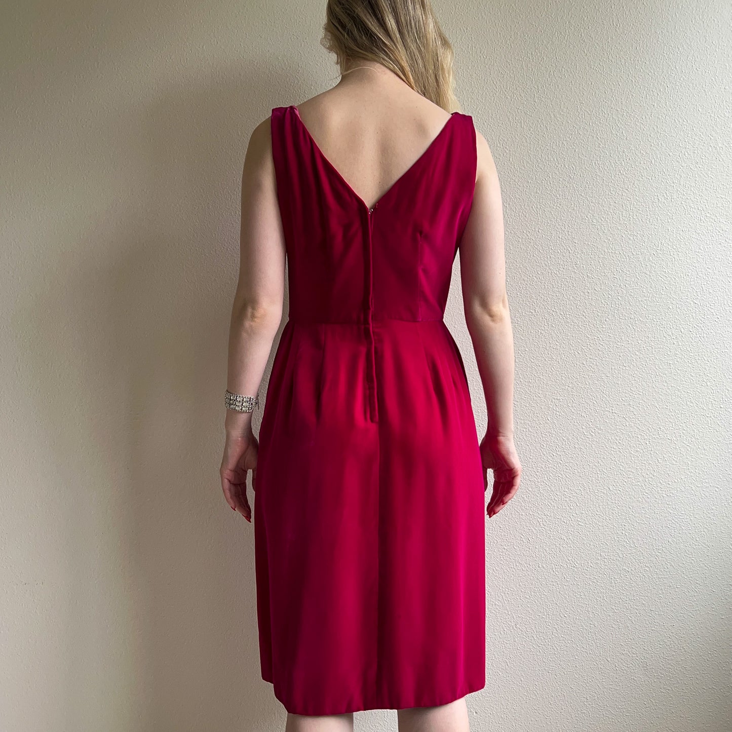 Stunning 1960s Magenta Velvet Party Dress (M)
