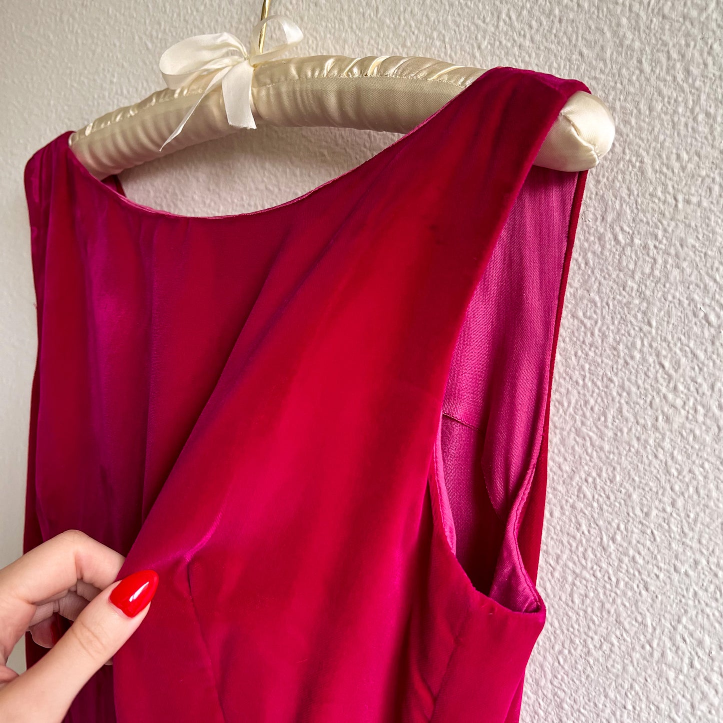 Stunning 1960s Magenta Velvet Party Dress (M)