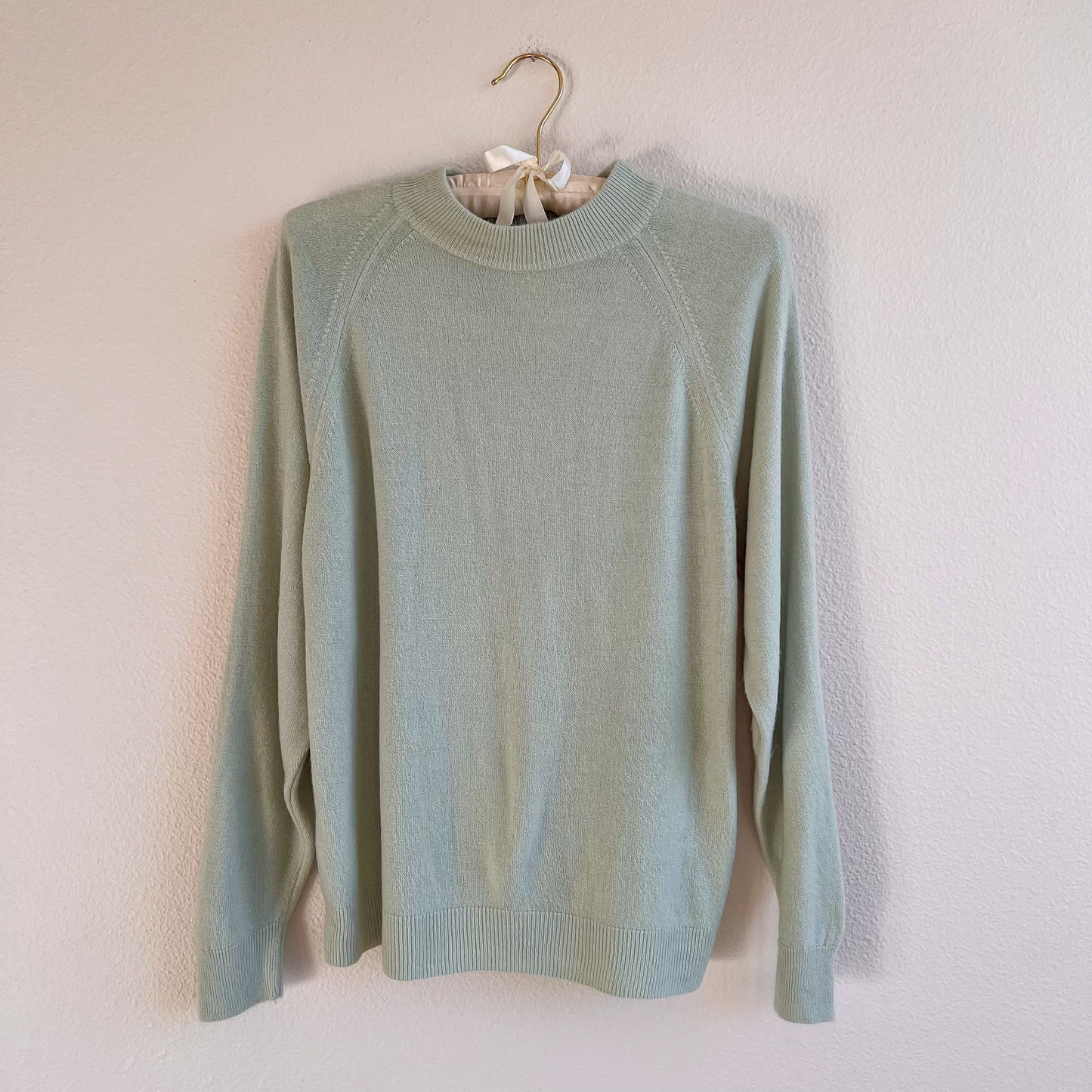 1960s Mint Knit Mock Neck Sweater (M/L)